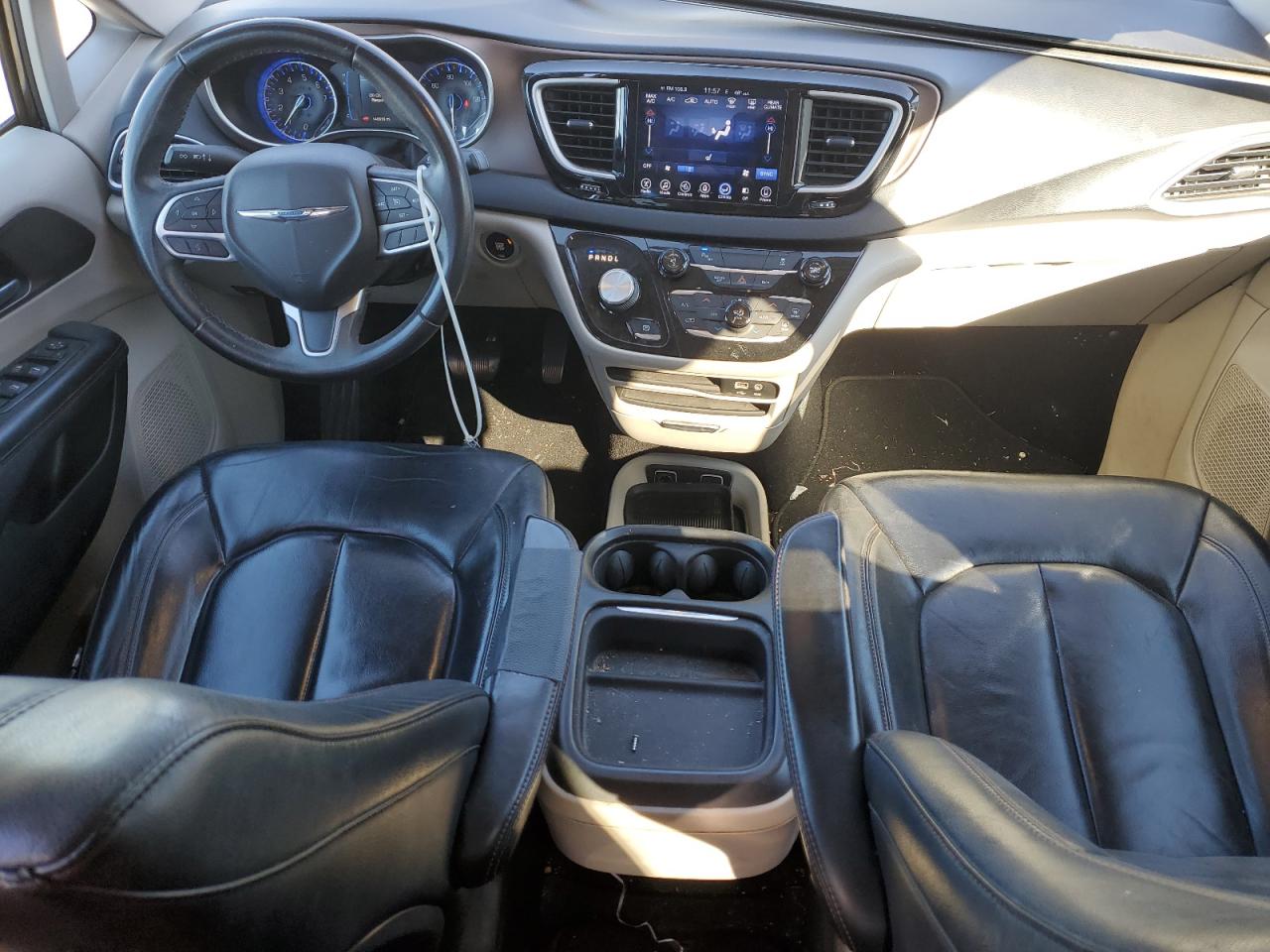 2017 Chrysler Pacifica Touring L VIN: 2C4RC1BG8HR648248 Lot: 91083415