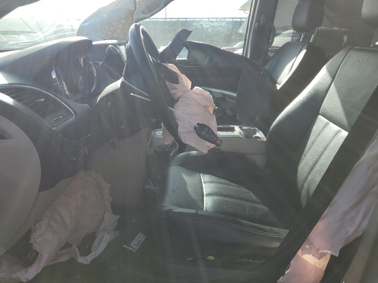 2014 Chrysler Town & Country Touring L VIN: 2C4RC1CG7ER408490 Lot: 92392345