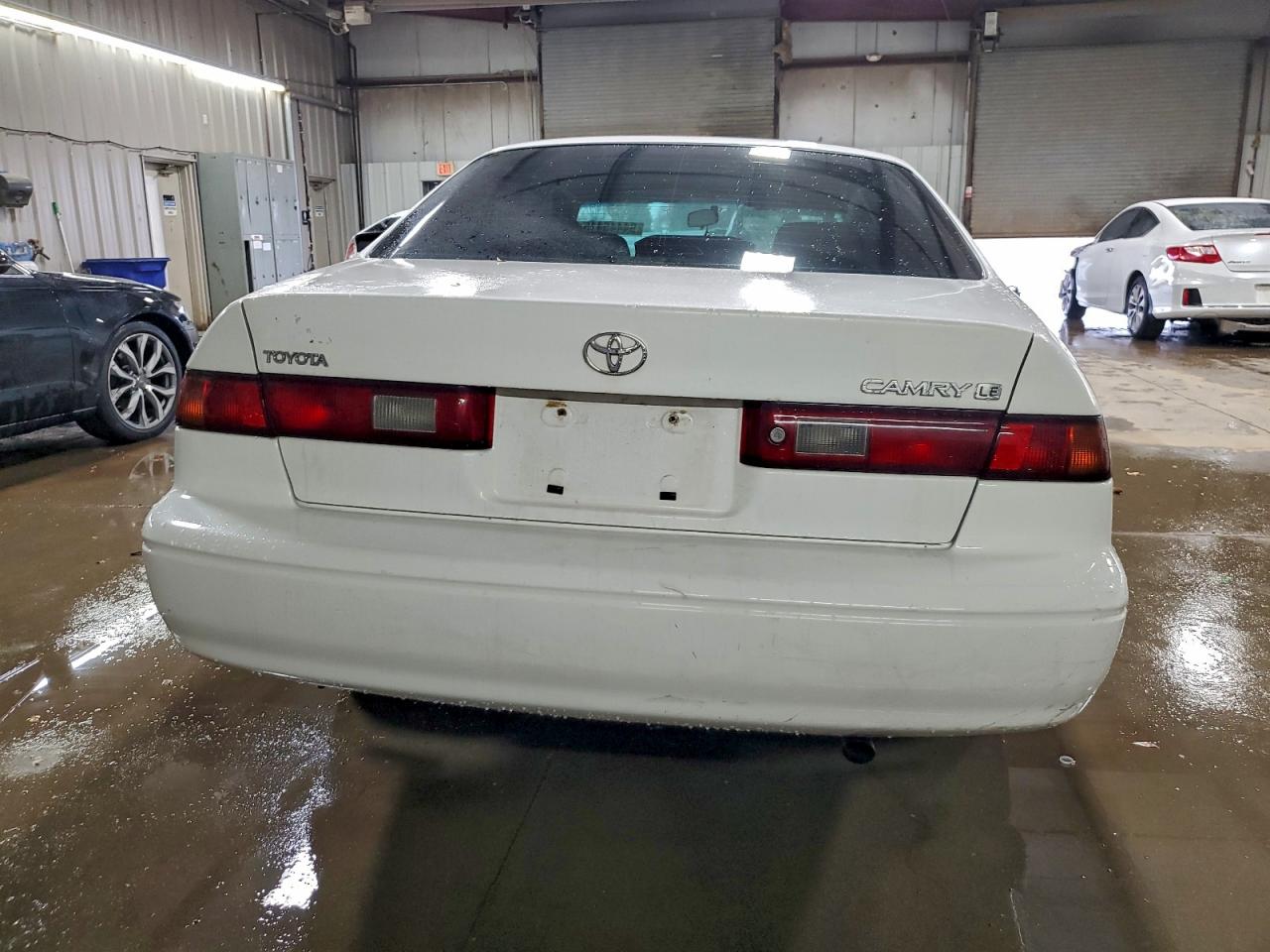 1999 Toyota Camry Le VIN: JT2BG22K5X0374668 Lot: 94445415