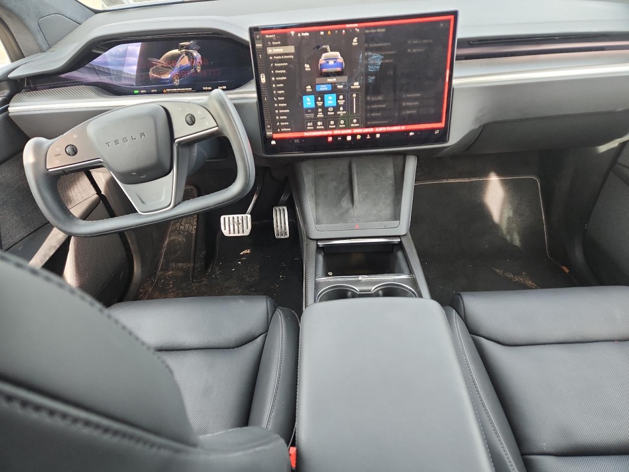 2024 Tesla Model X VIN: 7SAXCBE65RF439713 Lot: 93110265