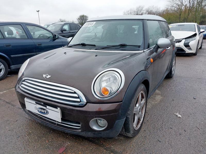 2009 MINI CLUBMAN 1.6 COOPER 5DR AUTO for sale at Copart SANDWICH