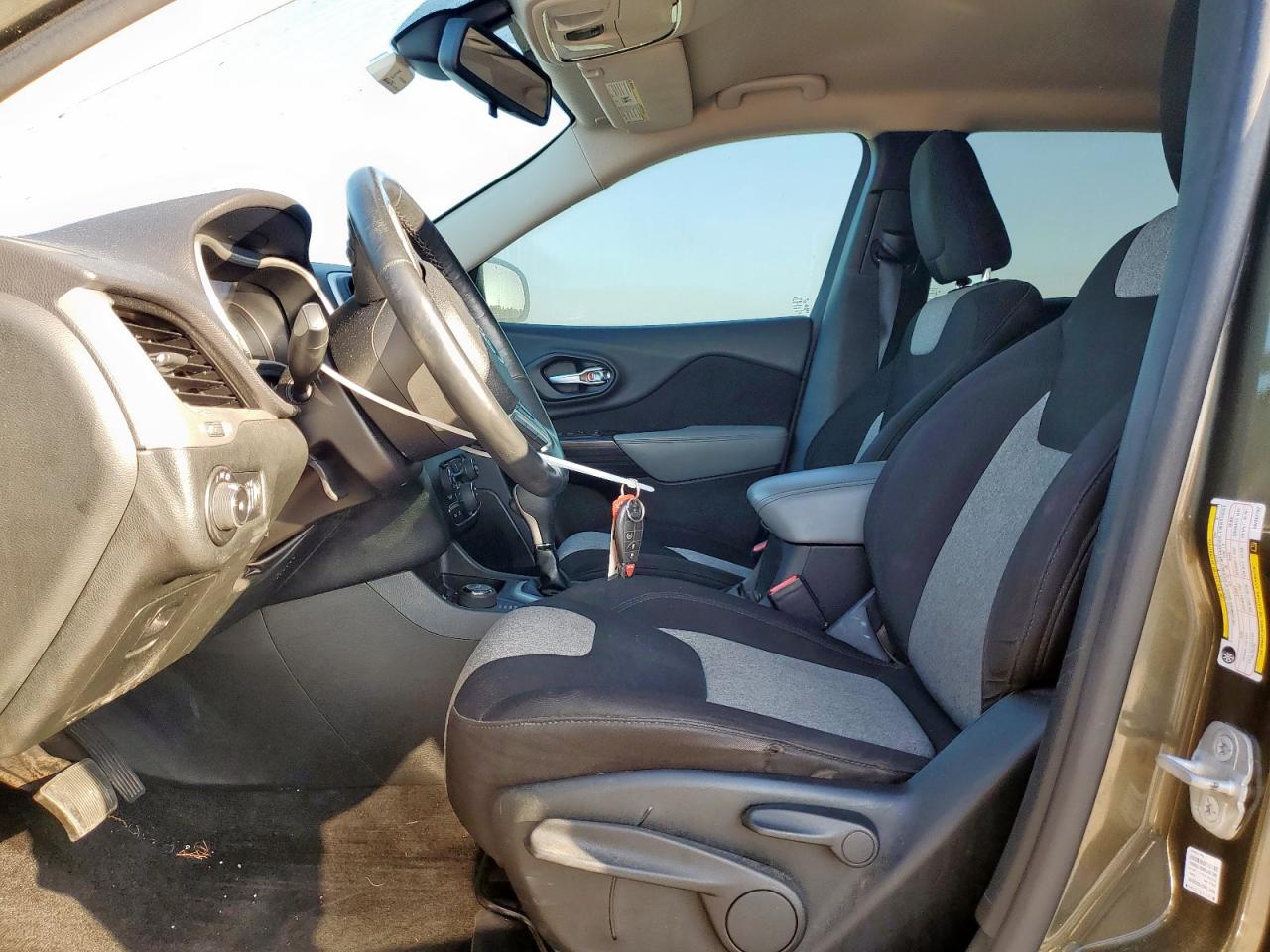 2014 Jeep Cherokee Latitude VIN: 1C4PJMCBXEW297797 Lot: 92186815