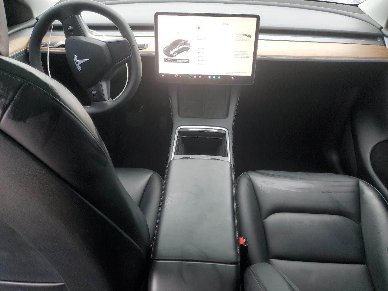2024 Tesla Model Y VIN: 7SAYGDEE0RA225236 Lot: 92477125