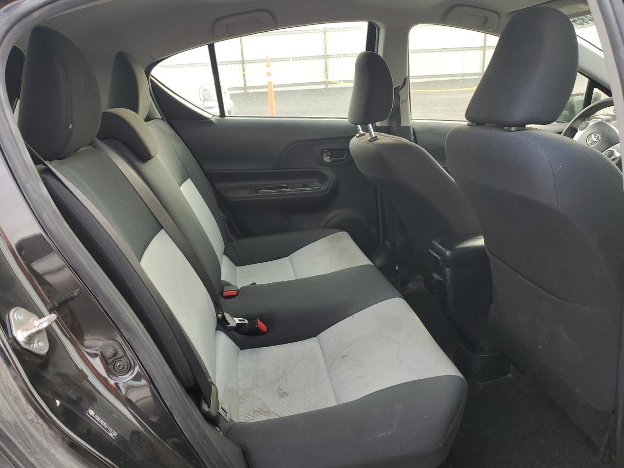 2016 Toyota Prius C VIN: JTDKDTB35G1121732 Lot: 91019415