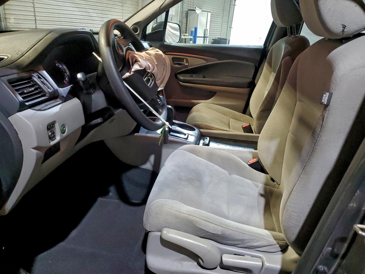 2017 Honda Pilot Lx VIN: 5FNYF6H13HB006826 Lot: 93919285