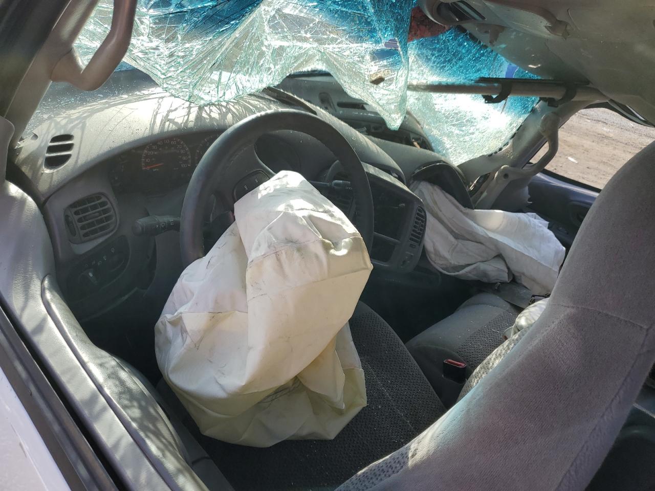 2000 Ford F150 VIN: 1FTRX18L3YKA63763 Lot: 91619515