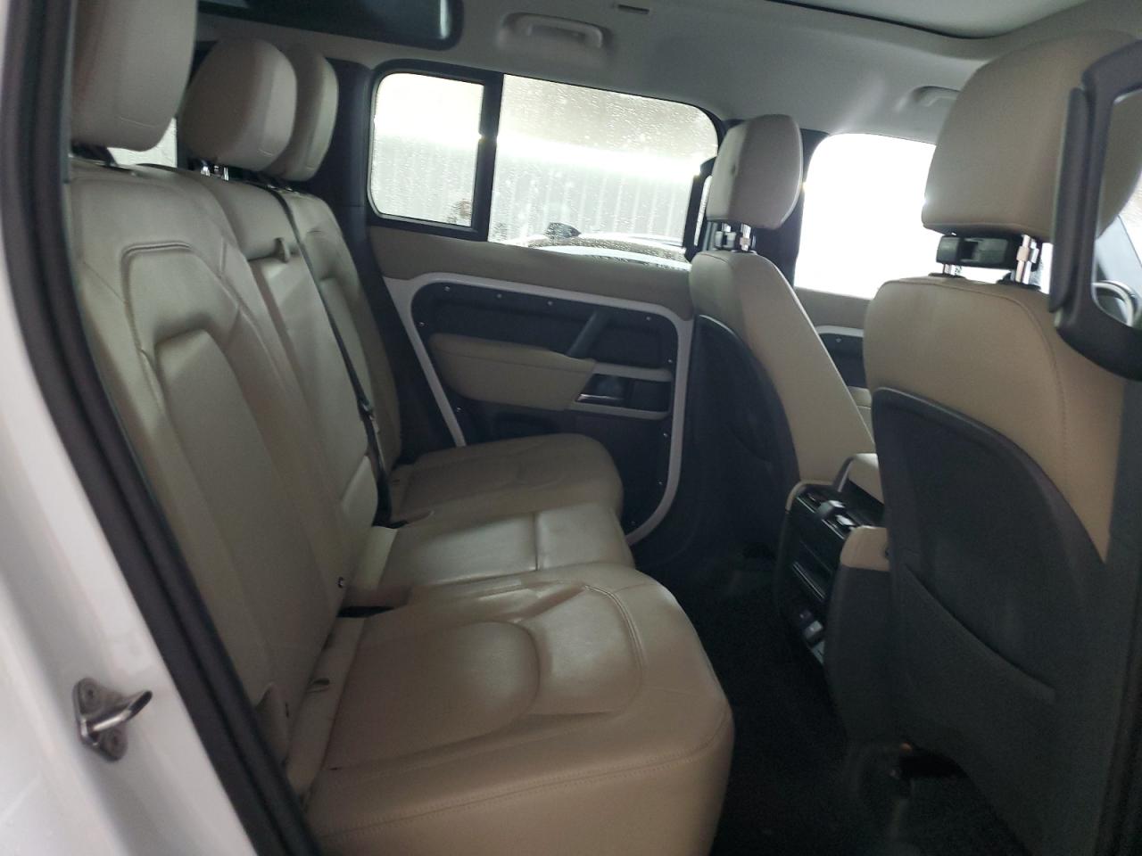 2024 Land Rover Defender 110 S VIN: SALEJ7EX1R2283617 Lot: 94356705