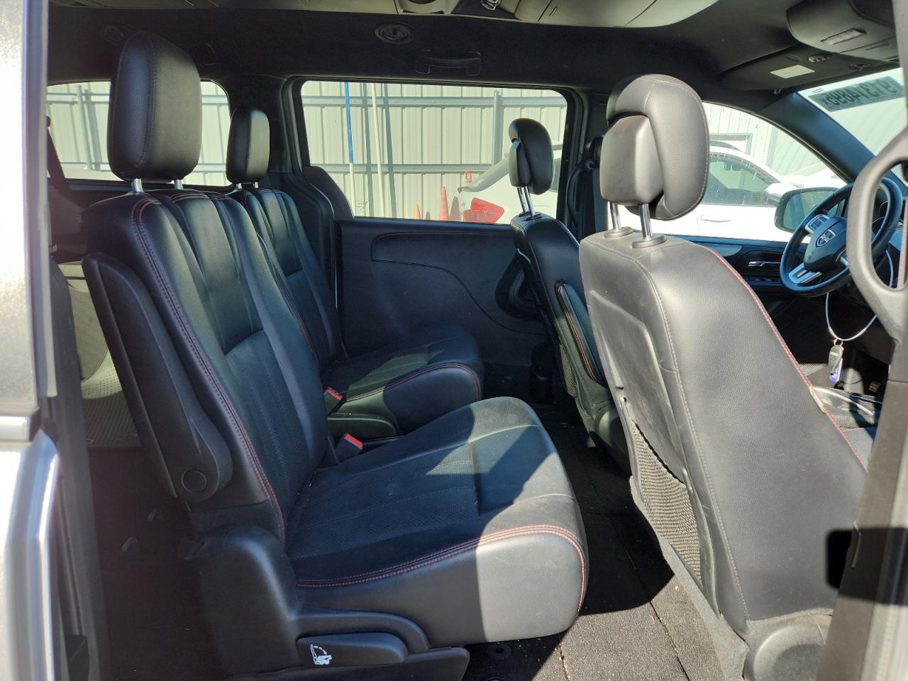 2014 Dodge Grand Caravan R/T VIN: 2C4RDGEG0ER472691 Lot: 91314895