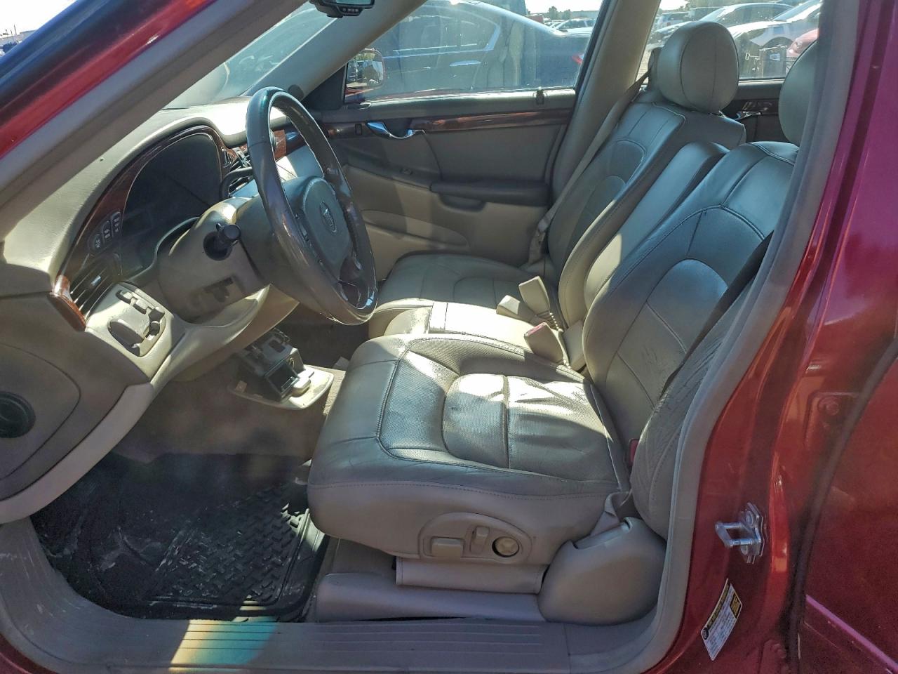 2004 Cadillac Deville VIN: 1G6KD54YX4U215266 Lot: 94407725