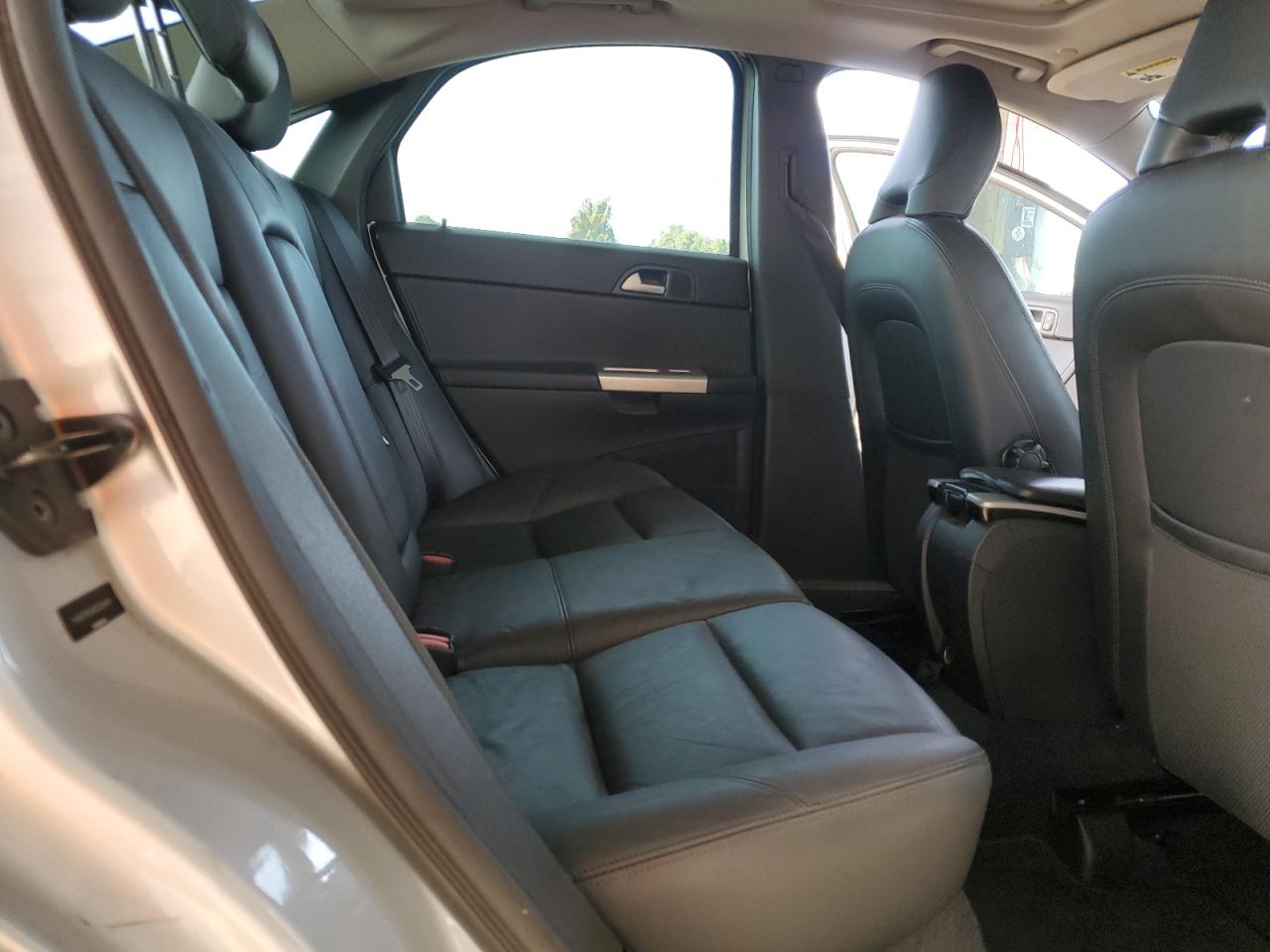 2011 Volvo S40 T5 VIN: YV1672MS3B2538481 Lot: 92430045