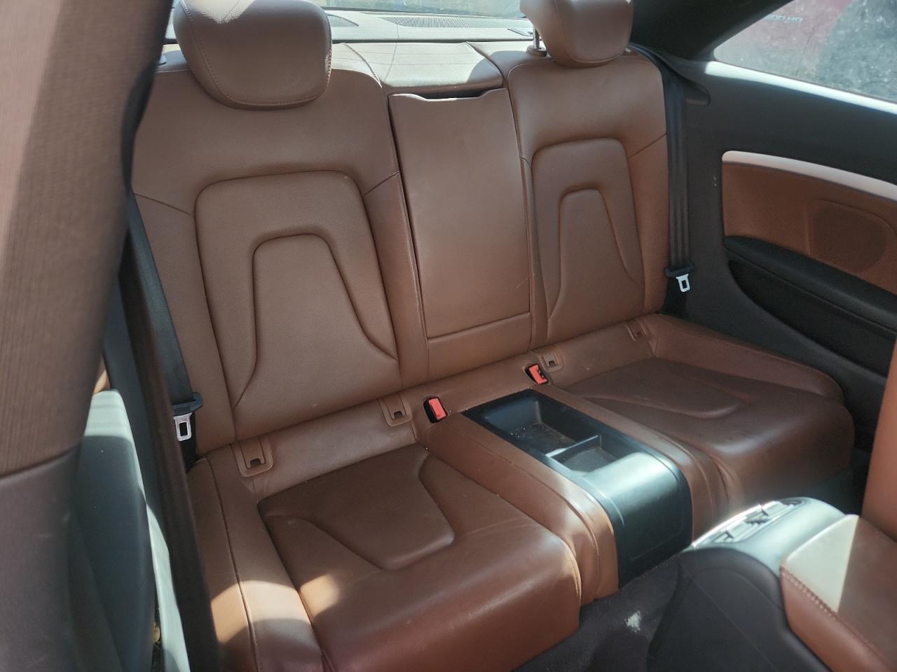 2010 Audi A5 Premium Plus VIN: WAULFAFR6AA025985 Lot: 93325775