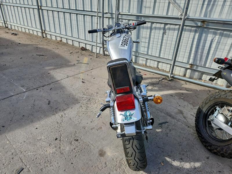 2003 SUZUKI VS800 GLP  