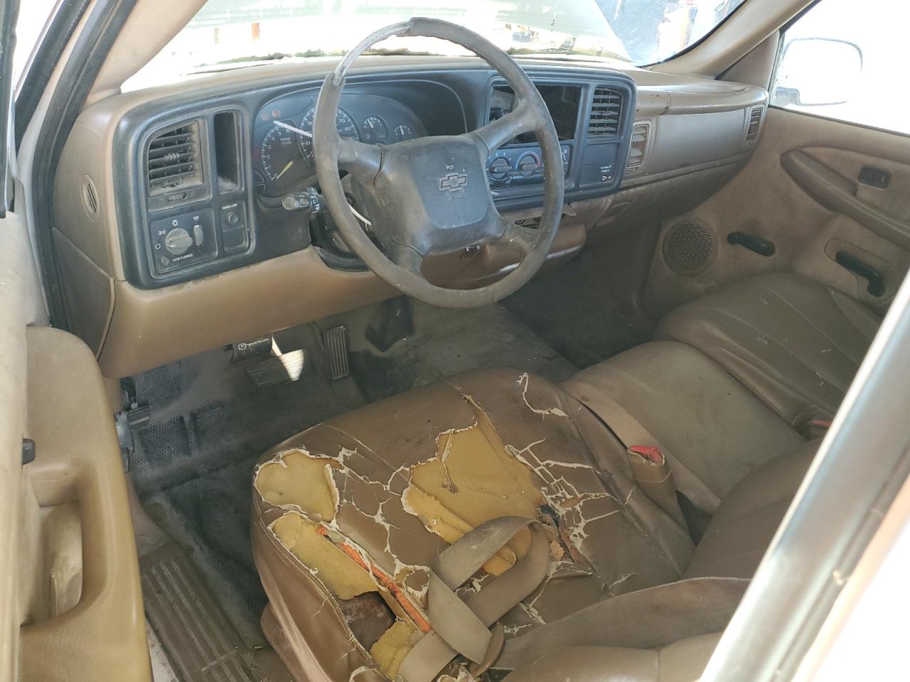 2000 Chevrolet Silverado C1500 VIN: 1GCEC14V8YE322456 Lot: 93233105