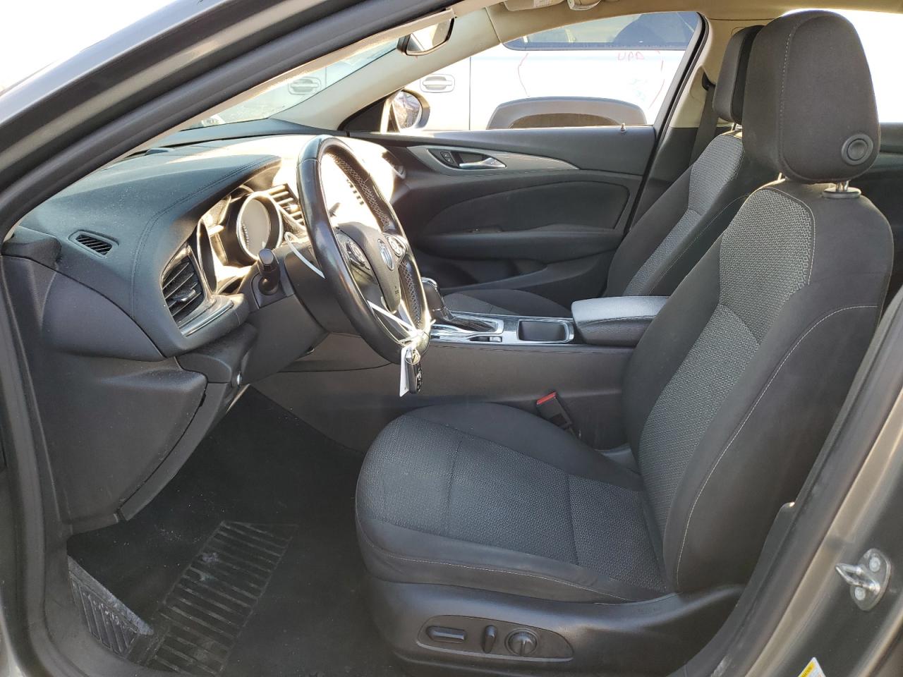 2018 Buick Regal Preferred VIN: W04GL6SX5J1044956 Lot: 90380605