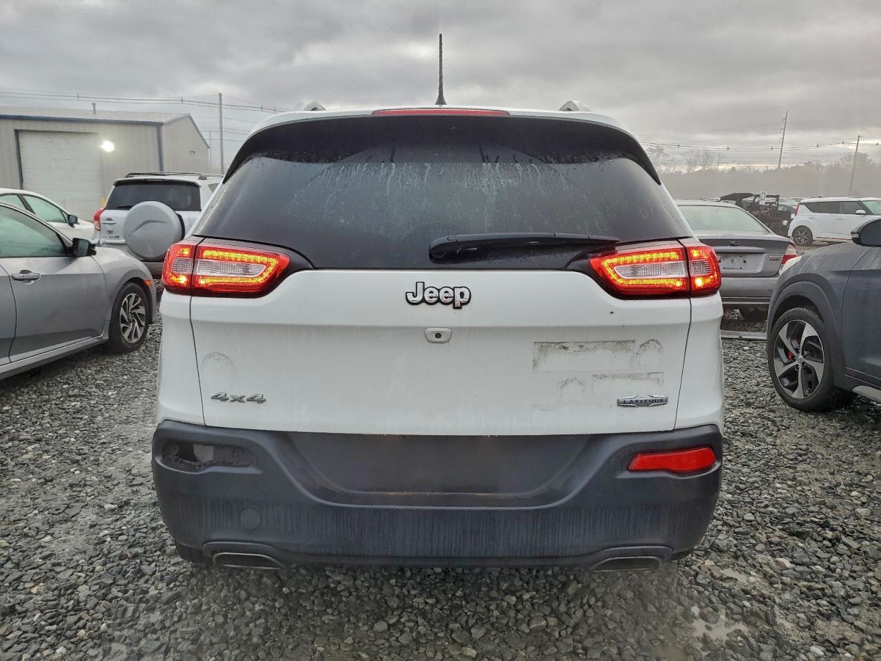 2018 Jeep Cherokee Latitude Plus VIN: 1C4PJMLX4JD579001 Lot: 94229805