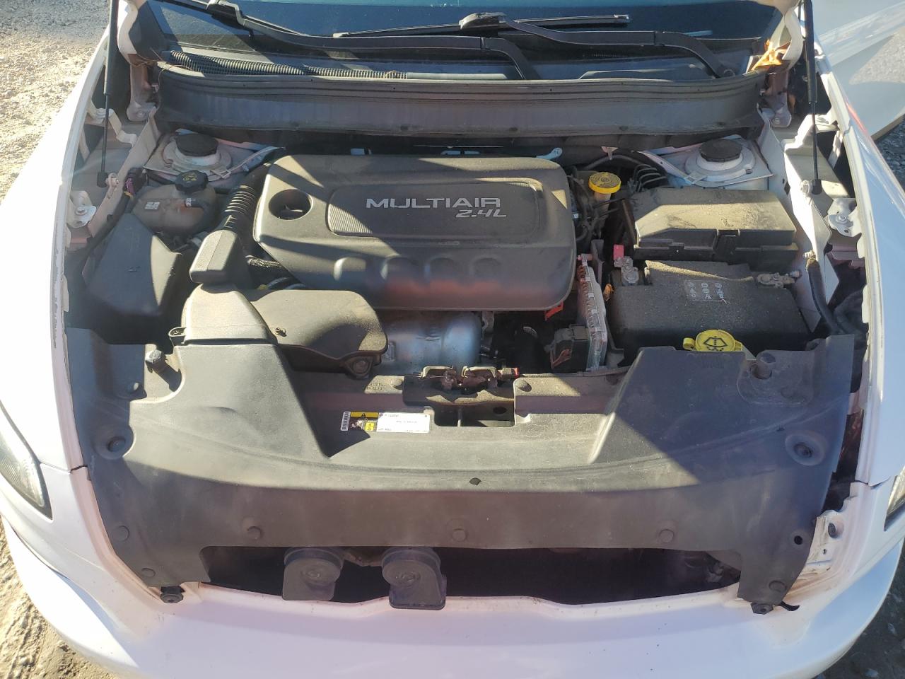 2015 Jeep Cherokee Latitude VIN: 1C4PJLCB8FW759897 Lot: 90993275