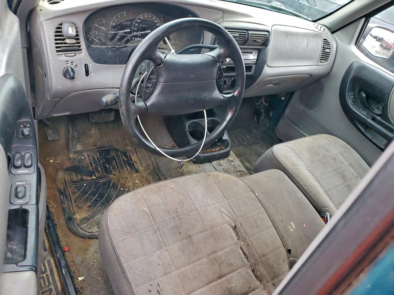 1995 Ford Ranger VIN: 1FTCR10A5STA31831 Lot: 94047105