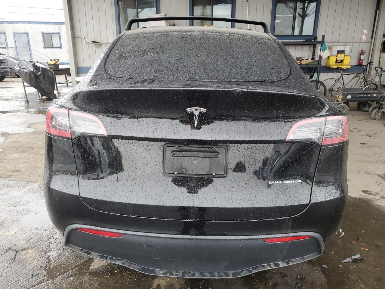 2023 Tesla Model Y VIN: 7SAYGAEE7PF934177 Lot: 92865555