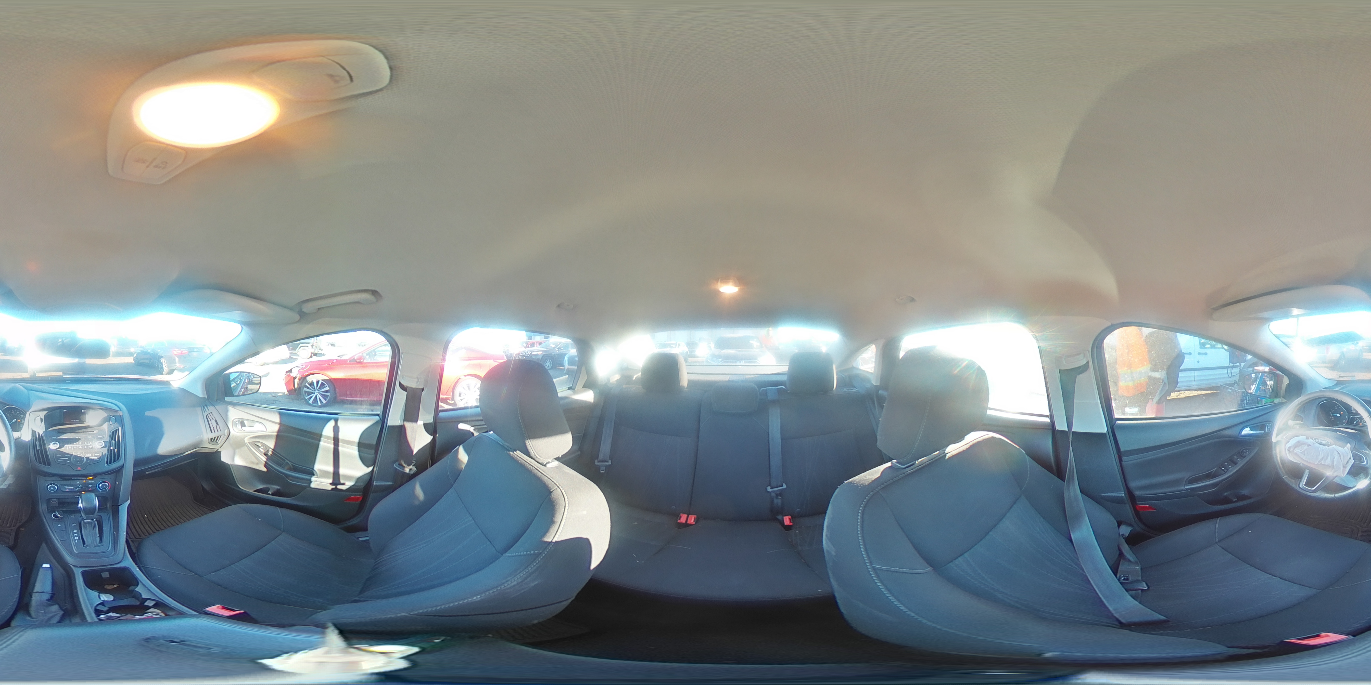 2017 Ford Focus Se VIN: 1FADP3F2XHL332373 Lot: 92730925