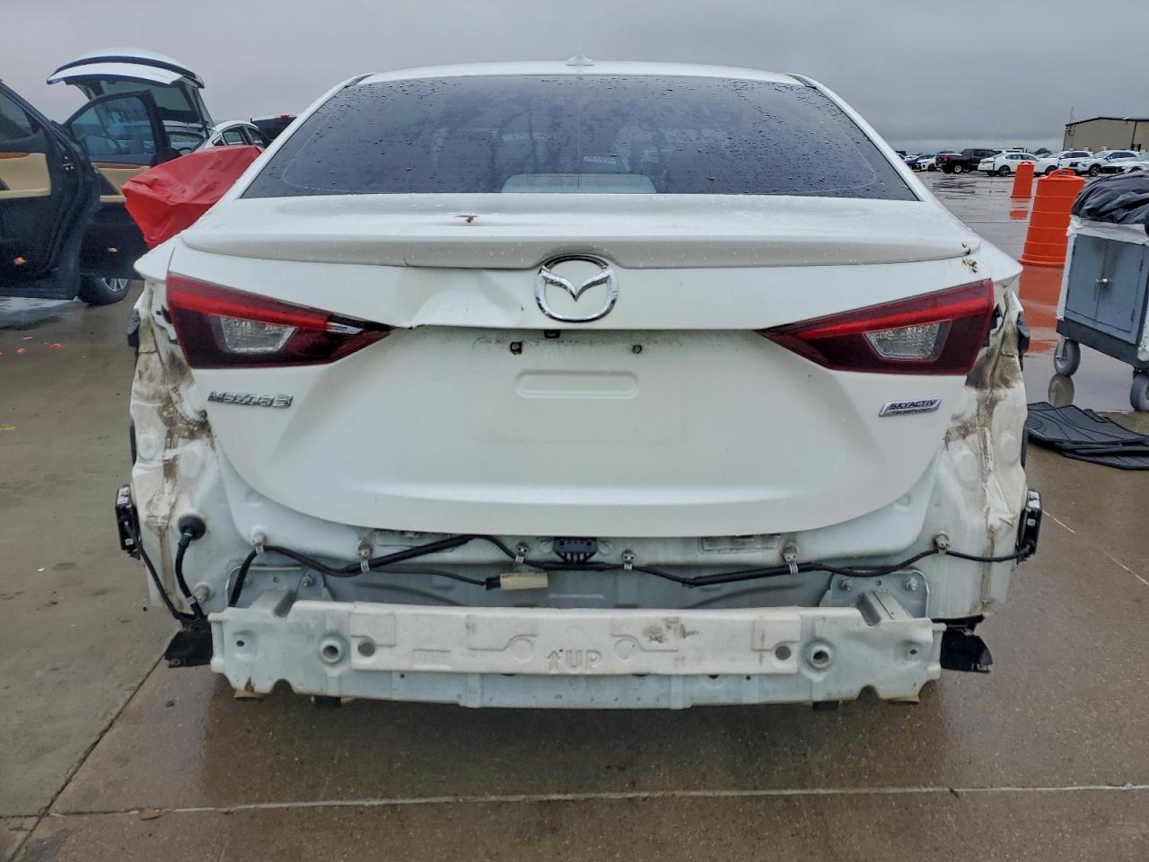 2014 Mazda 3 Grand Touring VIN: JM1BM1W31E1110819 Lot: 93739475