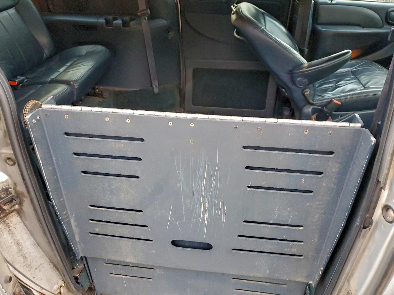 2002 Chrysler Town & Country Lxi VIN: 2C4GP54L12R550991 Lot: 93350145