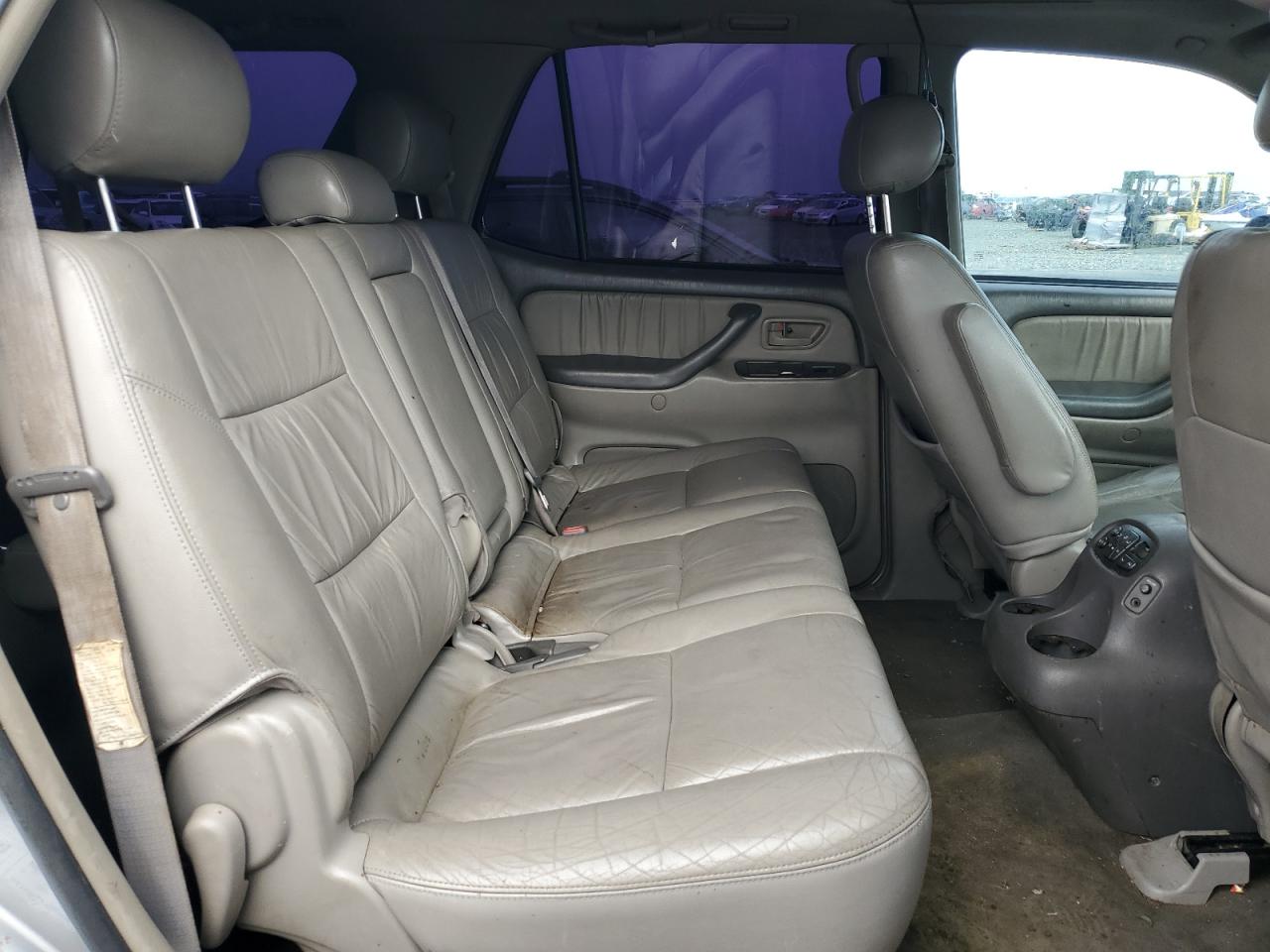 2004 Toyota Sequoia Limited VIN: 5TDBT48A44S211290 Lot: 93288355