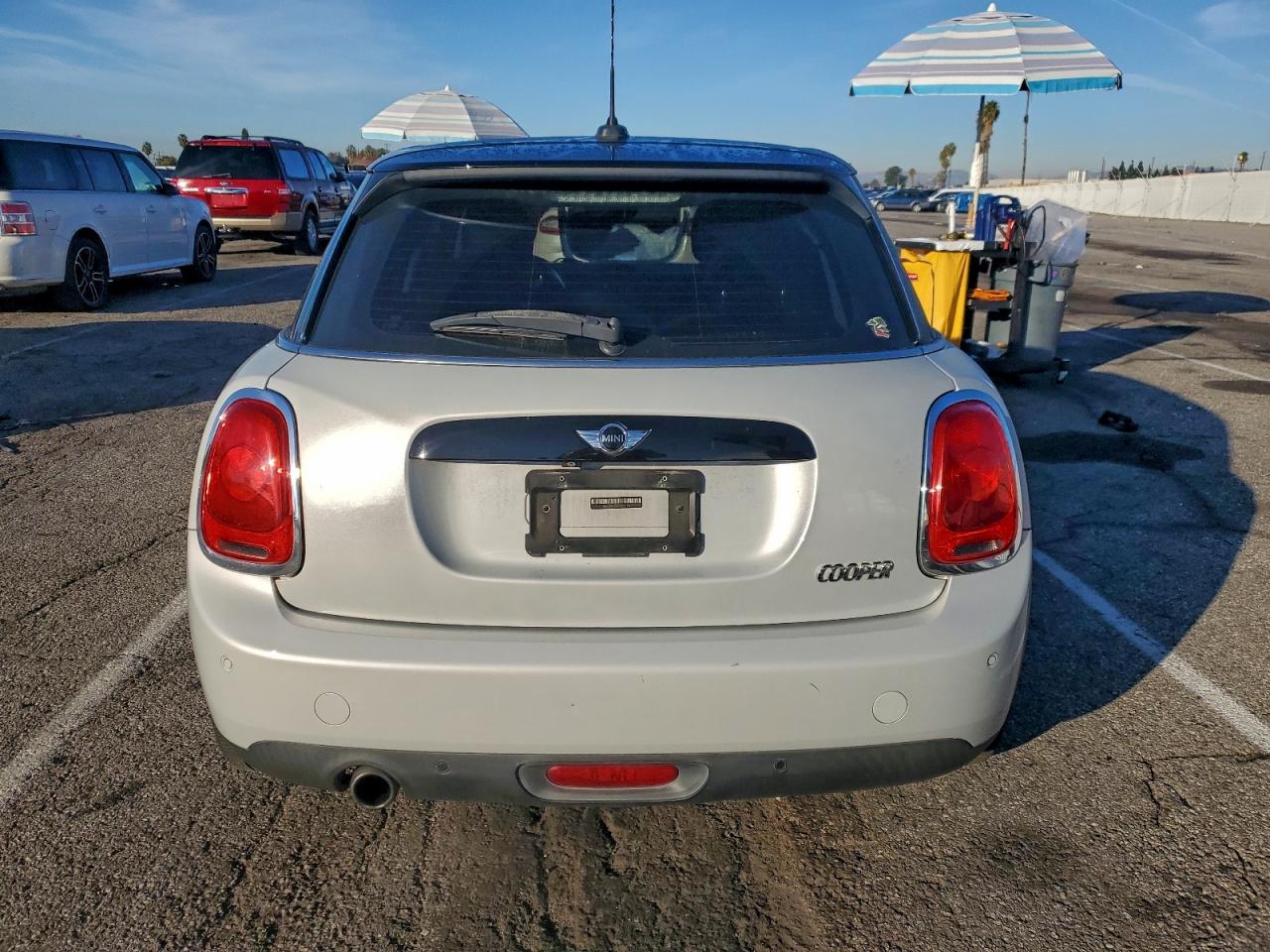 2018 Mini Cooper VIN: WMWXU1C57J2F79297 Lot: 93982025