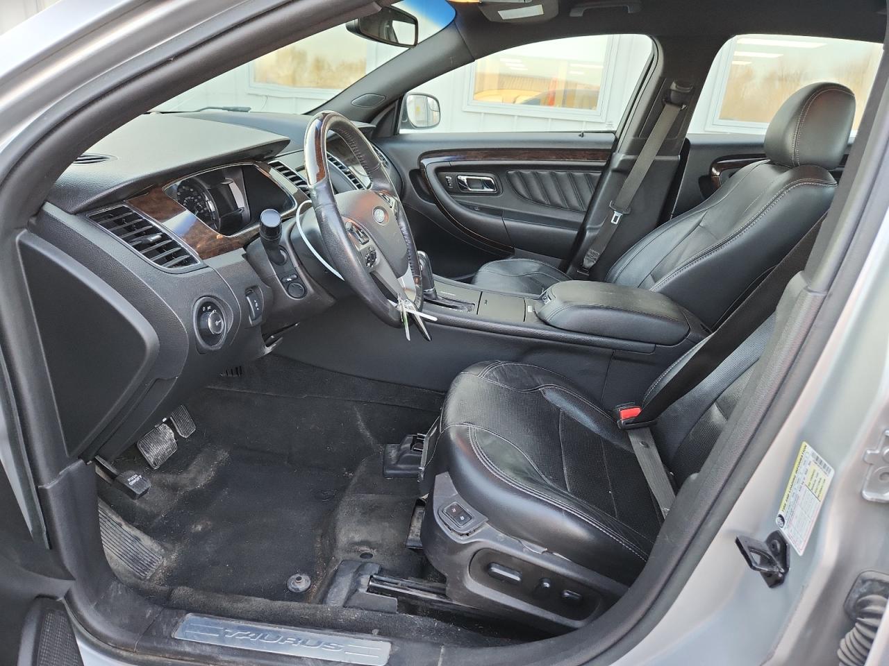 2015 Ford Taurus Limited VIN: 1FAHP2F87FG146814 Lot: 92645525