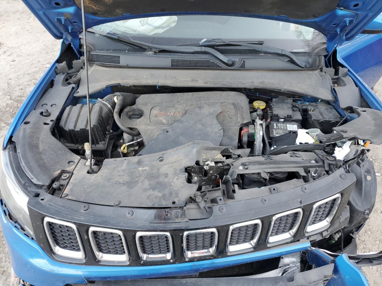 2018 Jeep Compass Latitude VIN: 3C4NJCBB4JT211693 Lot: 92640465