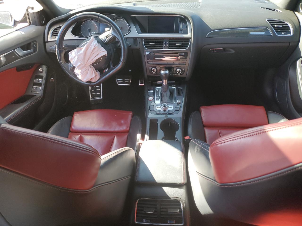 2015 Audi S4 Premium Plus VIN: WAUBGAFL3FA070944 Lot: 92167975