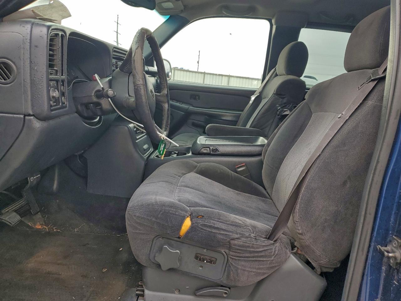 2000 Chevrolet Silverado C1500 VIN: 2GCEC19T5Y1245215 Lot: 93918755