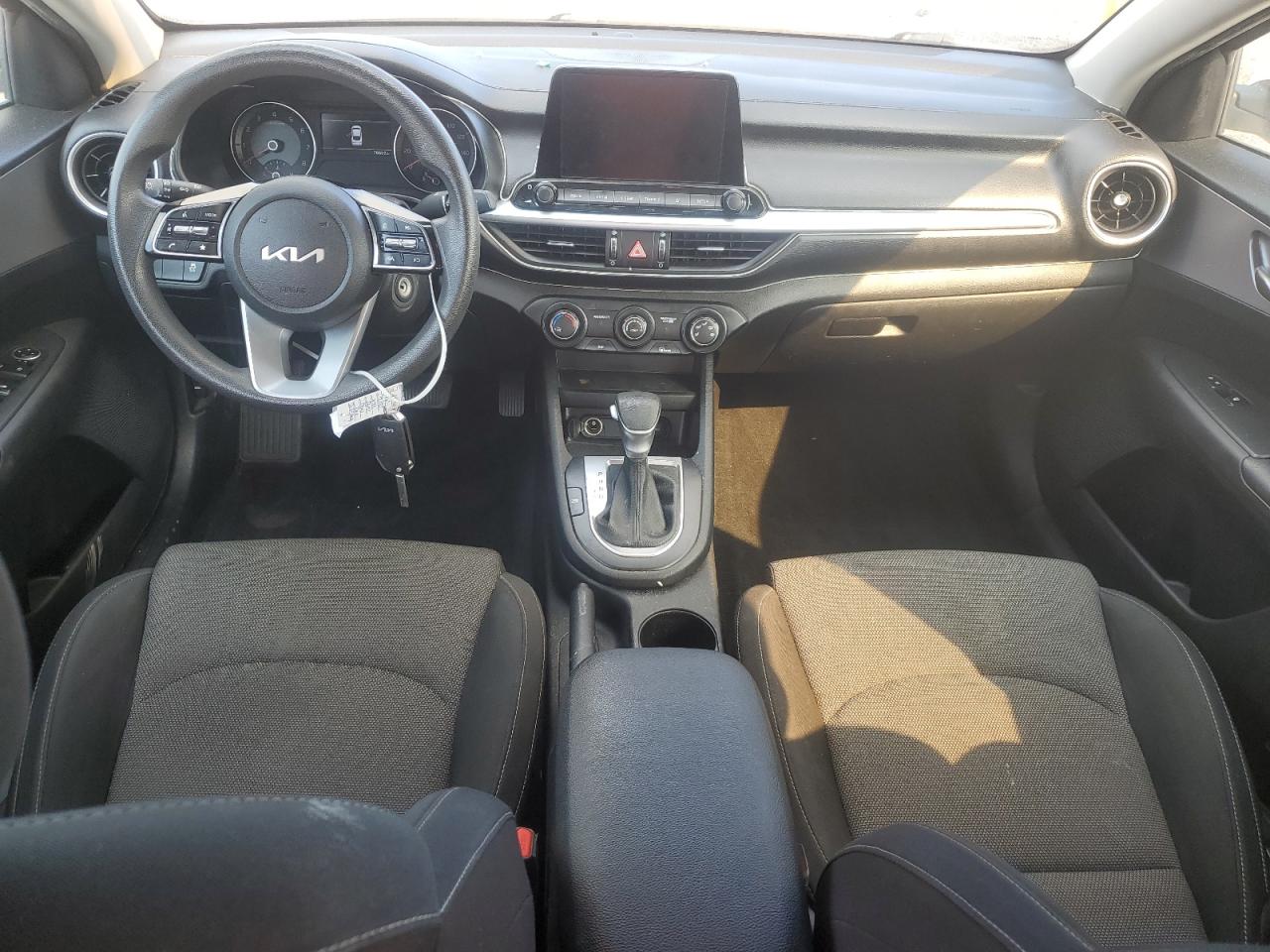 2022 Kia Forte Fe VIN: 3KPF24AD5NE452070 Lot: 92882875