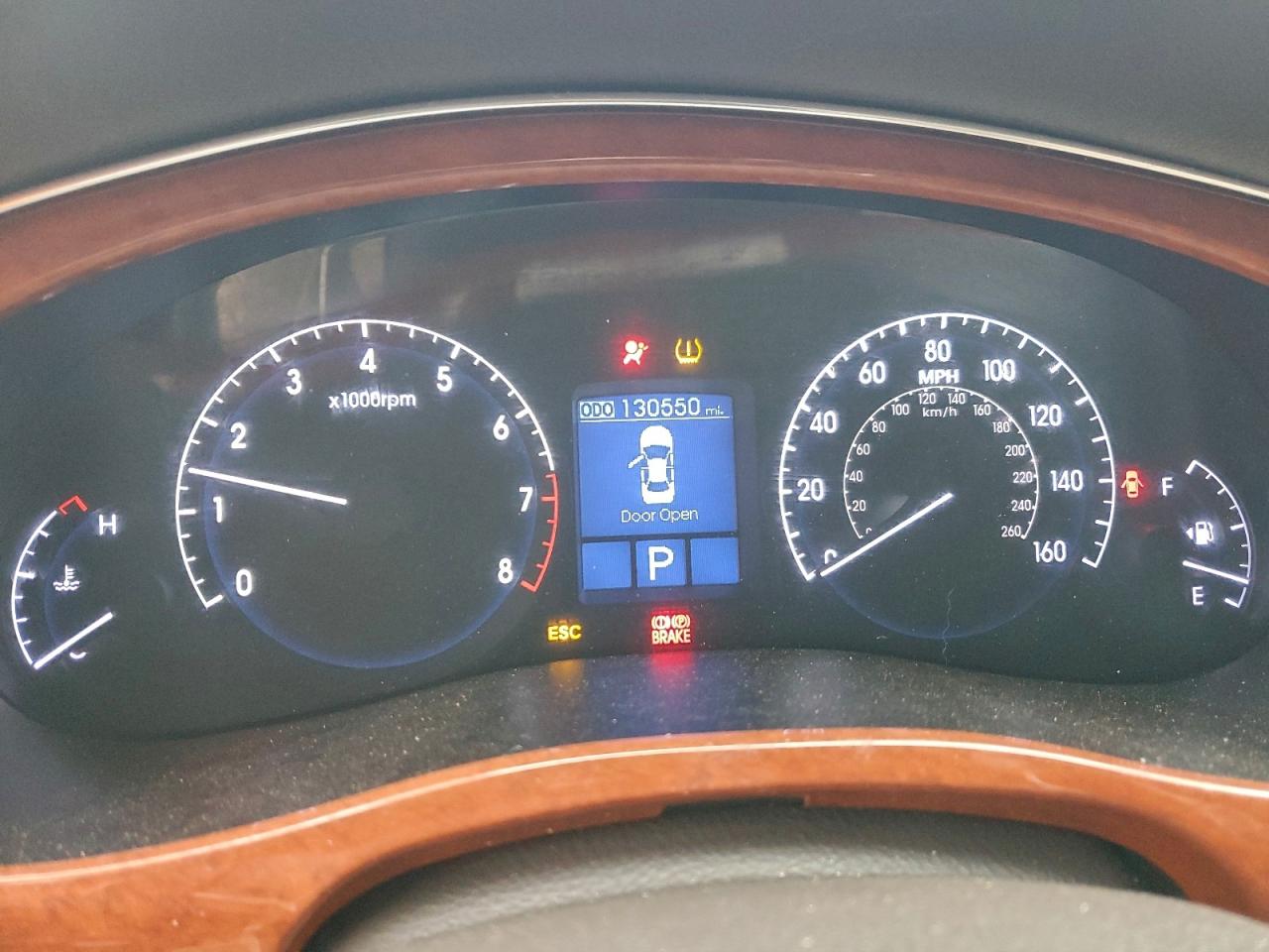 2013 Hyundai Genesis 3.8L VIN: KMHGC4DD4DU225476 Lot: 94128665