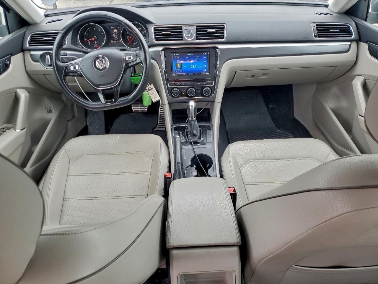 2017 Volkswagen Passat R-Line VIN: 1VWDT7A32HC057270 Lot: 93927365