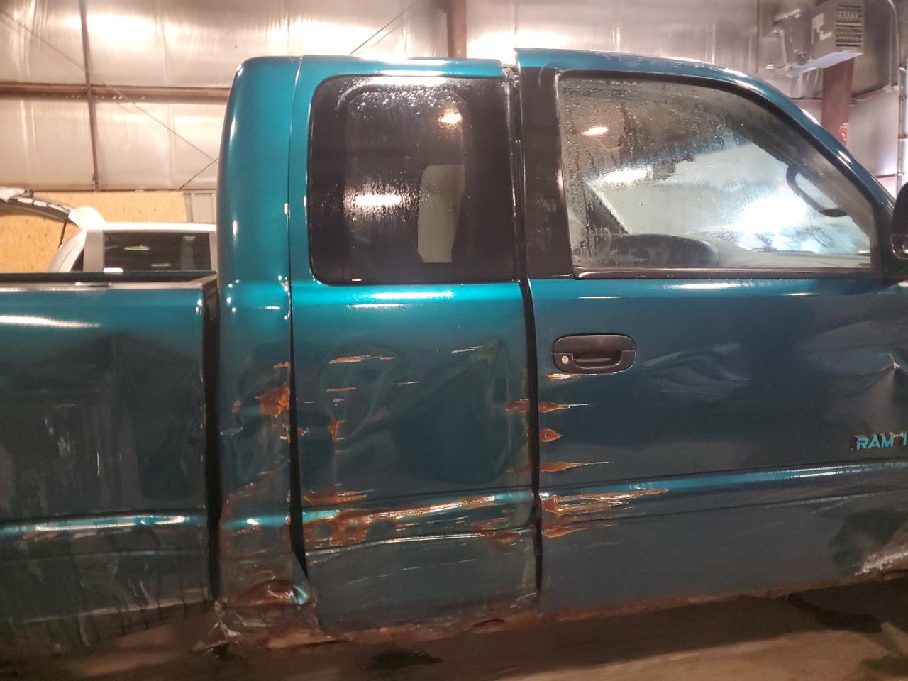 1998 Dodge Ram 1500 VIN: 3B7HC13Y6WG210074 Lot: 92513165