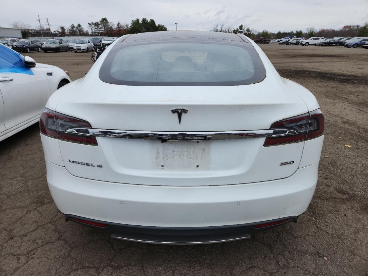 2015 Tesla Model S 85D VIN: 5YJSA1H21FF084437 Lot: 92351635