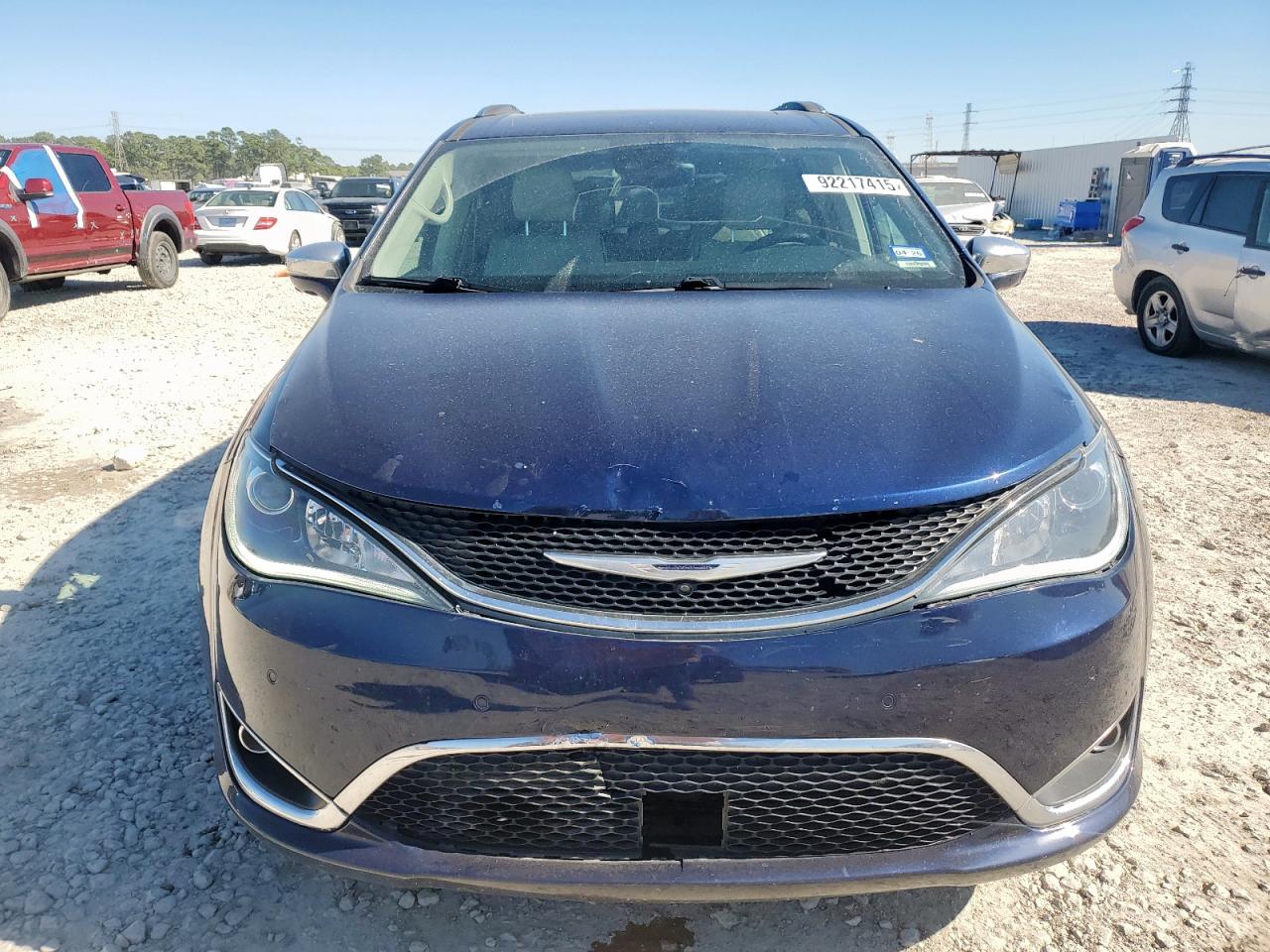2017 Chrysler Pacifica Limited VIN: 2C4RC1GG0HR647569 Lot: 92217415