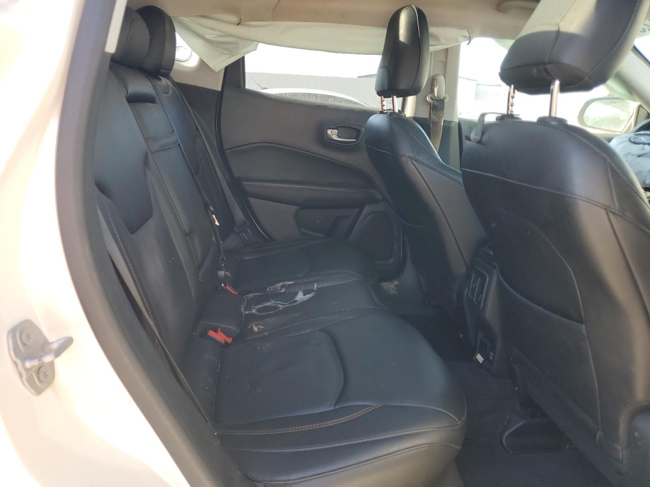 2018 Jeep Compass Limited VIN: 3C4NJDCB5JT281014 Lot: 92588125