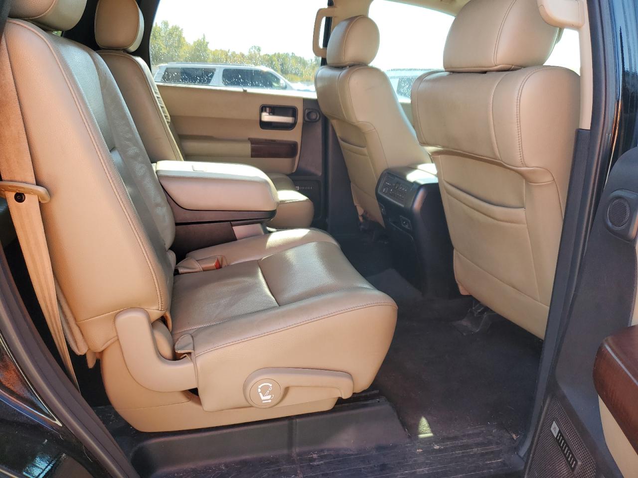 2014 Toyota Sequoia Platinum VIN: 5TDDW5G1XES093030 Lot: 91099535