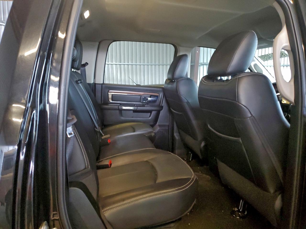 2018 Ram 2500 Laramie VIN: 3C6UR5FL7JG101143 Lot: 93766405