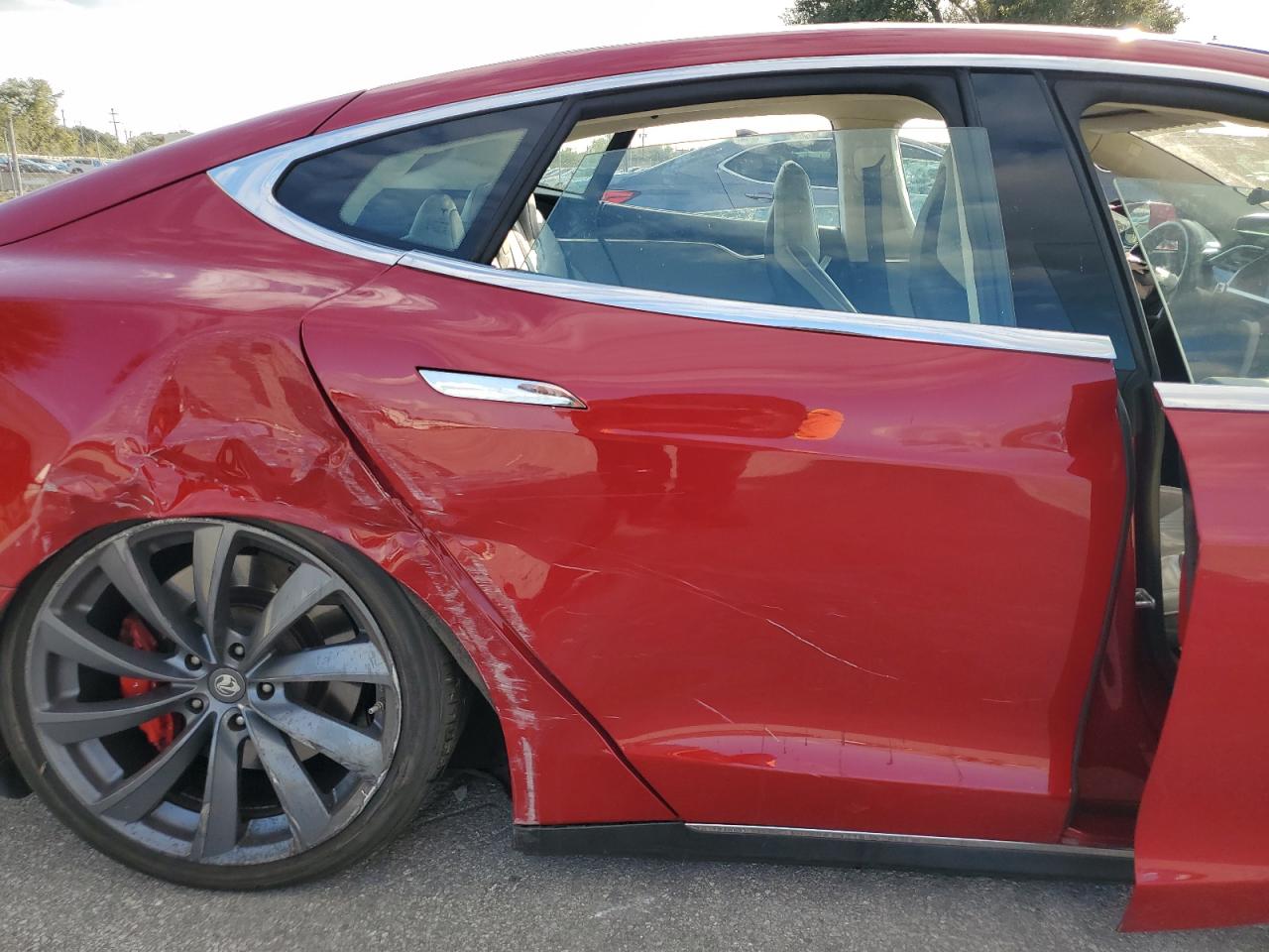 2014 Tesla Model S VIN: 5YJSA1H12EFP38688 Lot: 91662935