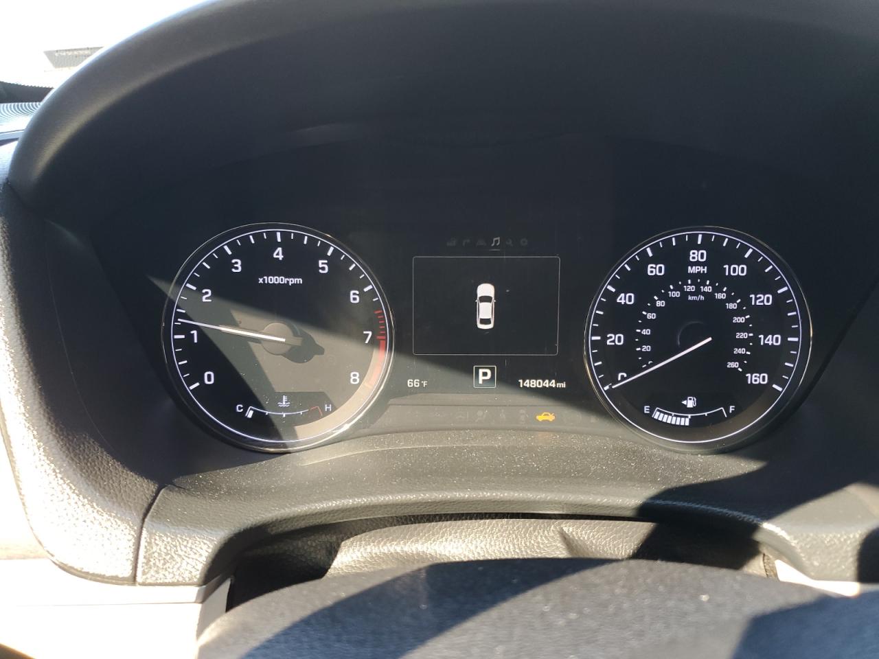 2015 Hyundai Genesis 3.8L VIN: KMHGN4JE3FU081431 Lot: 92914515