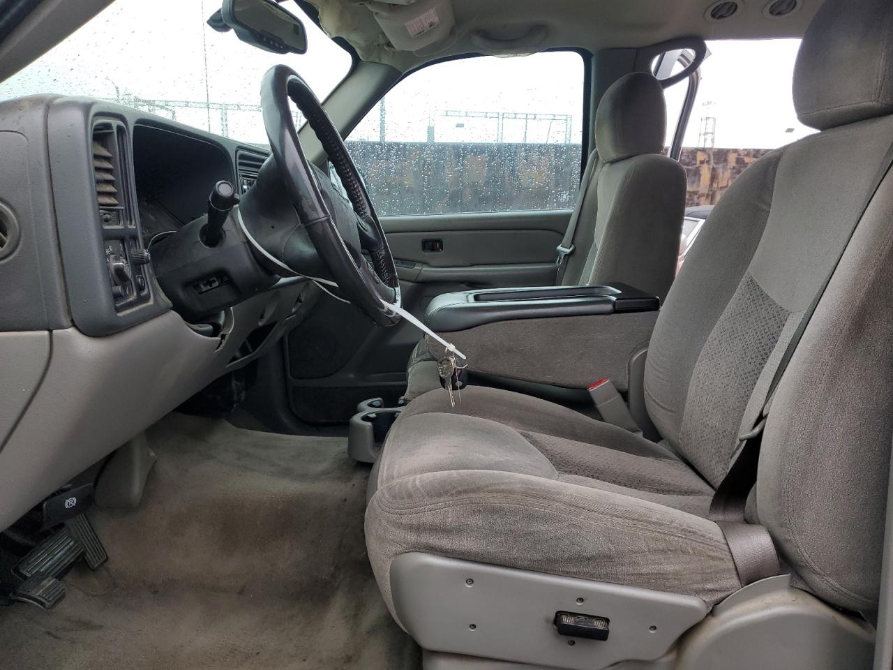 2005 Chevrolet Tahoe C1500 VIN: 1GNEC13VX5R240631 Lot: 93112275