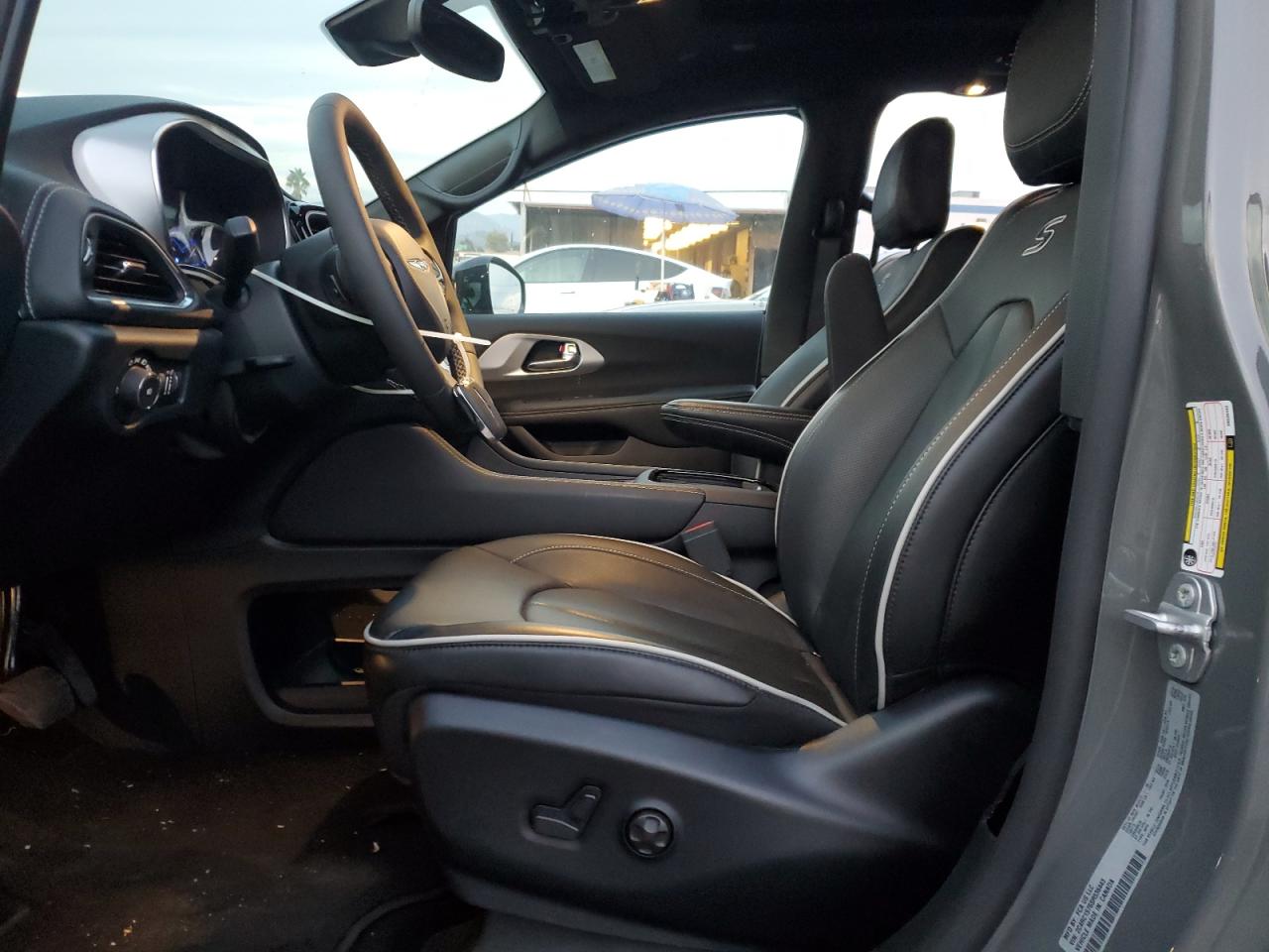 2025 Chrysler Pacifica Hybrid Select VIN: 2C4RC1S76SR536443 Lot: 92076965