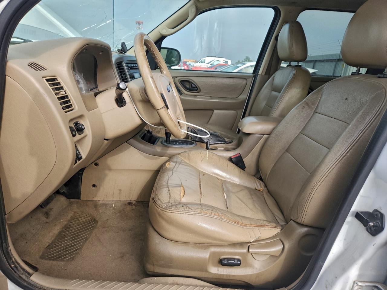 2005 Ford Escape Xlt VIN: 1FMCU93195KB02043 Lot: 94175105