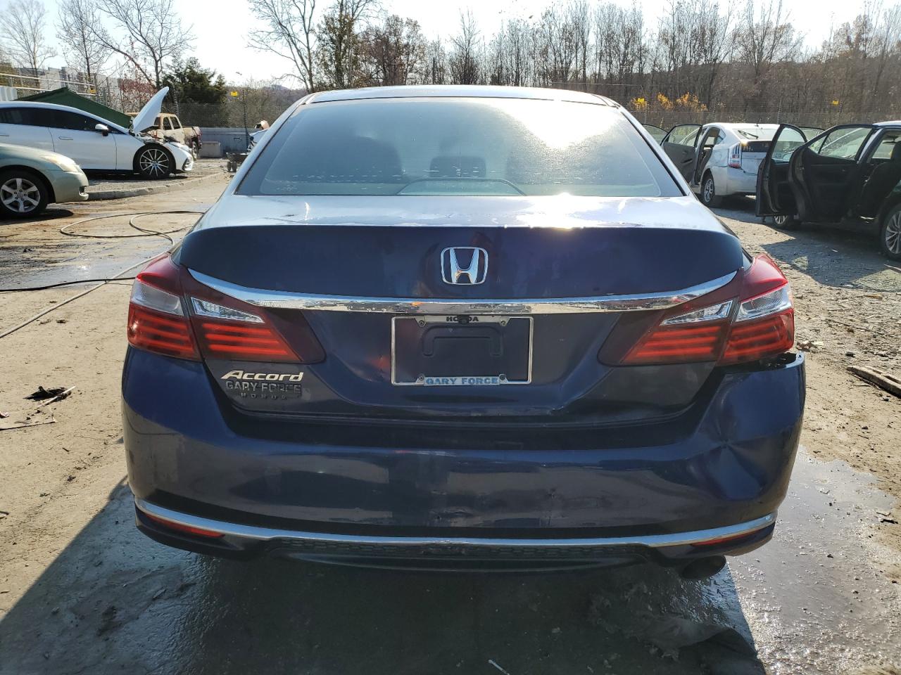 2017 Honda Accord Lx VIN: 1HGCR2F30HA094498 Lot: 92707555
