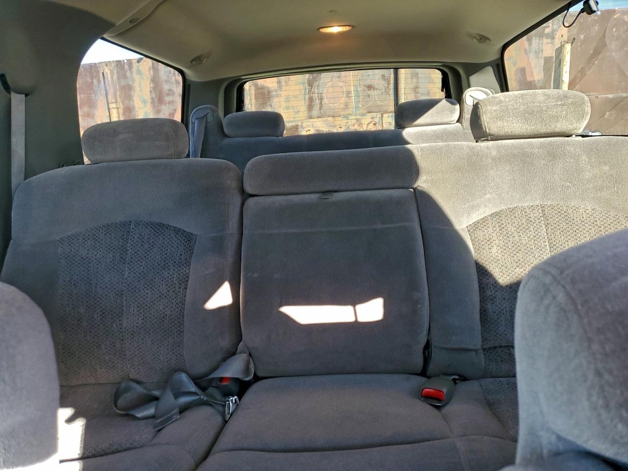 2001 Chevrolet Suburban K1500 VIN: 3GNFK16T41G133120 Lot: 94574715