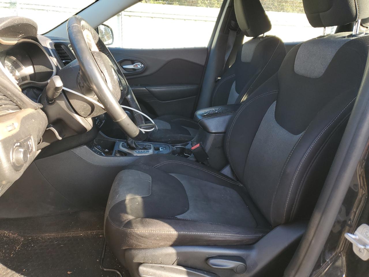 2015 Jeep Cherokee Sport VIN: 1C4PJLAB3FW707497 Lot: 93364525