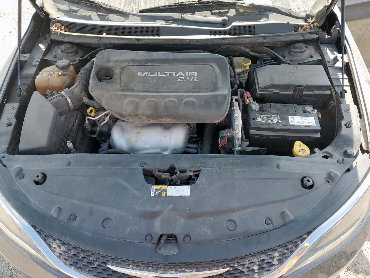 2015 Chrysler 200 Limited VIN: 1C3CCCAB9FN566812 Lot: 92050855