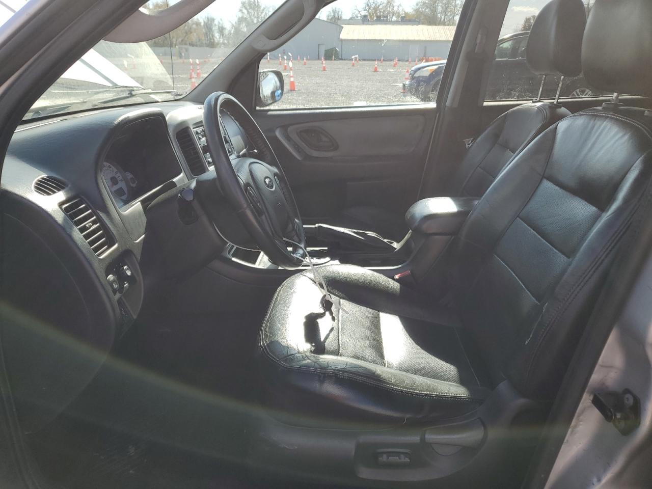 2005 Ford Escape Limited VIN: 1FMYU04195KB68172 Lot: 92684785